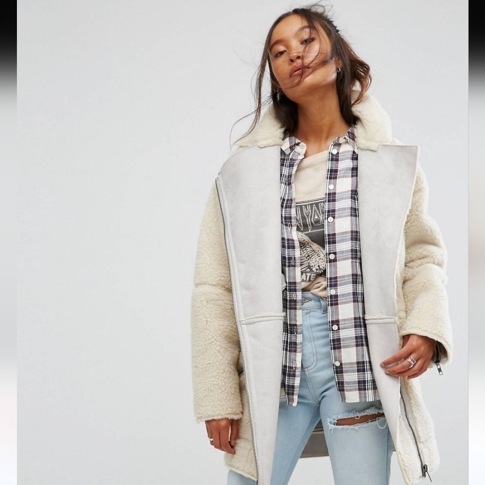 Women's Cream Shearling Jacket - Picture 6 of 14